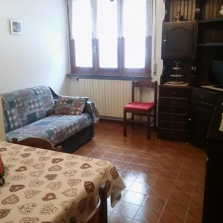 Pini Nani Lanzada